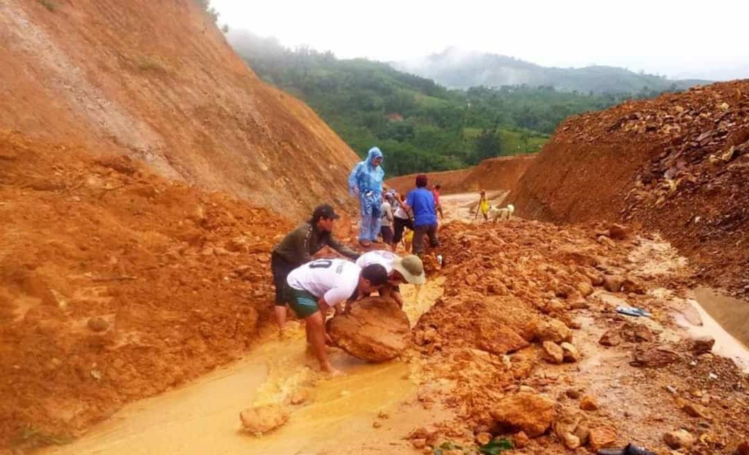 Phân tích nguyên nhân gây ra sạt lở đất